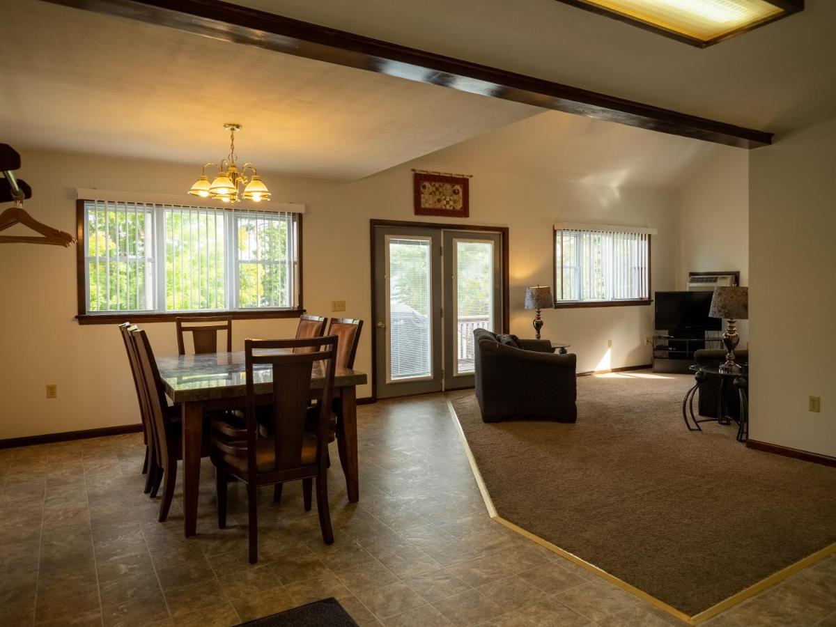 Lake 'N Pines Motel Купърстаун Екстериор снимка